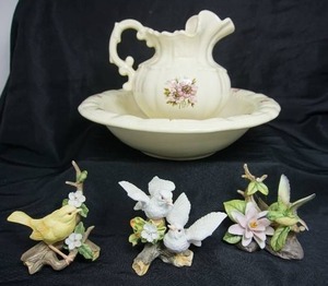lot 71 image: Vintage White Ceramic Pitcher Wash Basin Set Pink Floral Daisy, Vintage Hummingbird Canary Dove Hand Painted Figurine Ceramic Porcelain Lefton Etc...