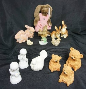 lot 82 image: Collectible Vintage Figurines Easter Bunny Bird Bear Etc.