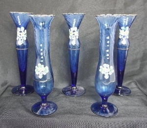 lot 92 image: WOW Vintage Cobalt Blue Glass Hand Blown Hand Painted 8 Floral Bud Vase Collection...