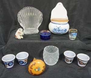 lot 102 image: Collectible Vintage Trinket Hand Painted Glass Porcelain Ceramic Etc...