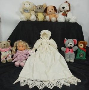 lot 129 image: Soft Toys Animals Dolls, Soft Dream Collection 12 Doll, Vintage Handmade Pillowcase Doll Etc...