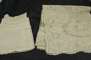 lot 142 image: Vintage Table Linen Textile...