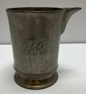 lot 92 image: Antique English Pewter Pub Tankard Flagom (Sheffield Markings & Verification Markings