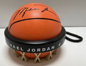 lot 115 image: Vintage Limited Edition Animated Michael Jordan Basketball Telephone With Sounds