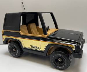 lot 118 image: Vintage Tonka 1980s Ford Bronco Blazer With Removable Wheels