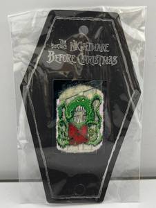 lot 213 image: Vintage Disney  Limited Edition 5000 Nightmare Before Christmas Collectors Pin (NIB)
