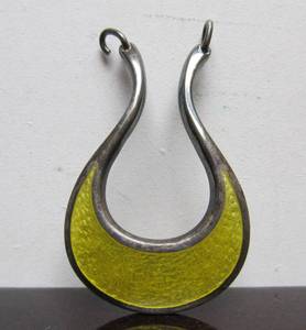 lot 10 image: Beautiful Vintage 1970s Finland Pekka Piekainen Enameled Sterling Pendant