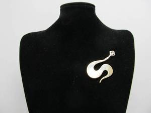 lot 47 image: Large Vintage Sterling Silver Snake Brooch