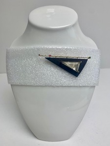 lot 18 image: Masterful 18K Gold Modernist Brooch by Zbigniew Chojnacki