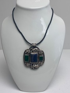 lot 26 image: Large Vintage Oriental Silver Pendant Necklace wLapis & Malachite