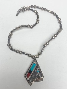 lot 37 image: Fantastic Vintage Signed LES BAKER Navajo Inlaid Sterling Silver Necklace
