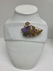 lot 39 image: Large Stunning Sculptural Modernist Designer Sterling Silver & Purple Stone Brooch
