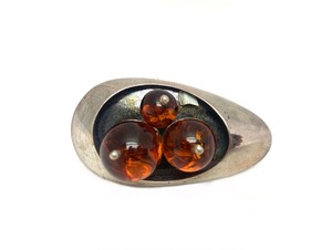 lot 61 image: Vintage Modernist Sterling Silver & Amber Bead Brooch