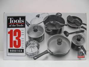 lot 9 image: Brand New TOOLS OF THE TRADE Nonstick Cookware Set
