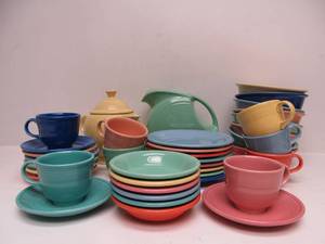 lot 16 image: Excellent LARGE Lot of Fiesta Ware Dishes