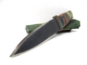 lot 32 image: GERBER Guardian Double Edge Knife wSheath
