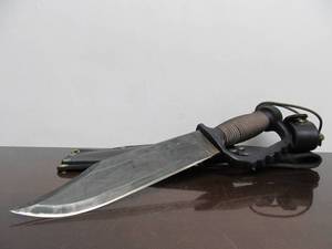 lot 58 image: Awesome Custom Made Vietnam EDMF Fighting Knife