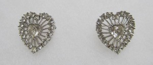 lot 102 image: 2 Vintage CROWN TRIFARI Costume Jewelry Heart Brooches
