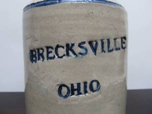 lot 141 image: Signed Vintage Brecksville Ohio Stoneware Jar