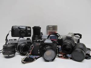 lot 129 image: Large Estate Lot of Vintage Film Cameras Zoom Lenses & Accessories
