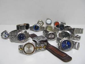 lot 136 image: Lot of Mens Fossil, Relic & Diesel Watches