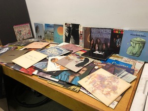 lot 202 image: Large Lot of Vintage Vinyl Records - Mostly Rock & Roll