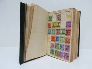 lot 281 image: Very Cool Vintage Stamp Collector Book Full of Old US Stamps