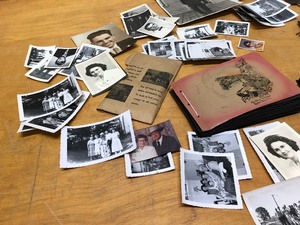 lot 357 image: Large Group of Vintage & Antique Photos Albums etc