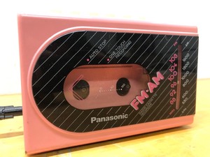 lot 359 image: Vintage Retro Panasonic Model RX-54 Pink Radio  Cassette Player
