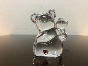 lot 362 image: Vintage Orrefors Sweden Crystal Koala & Baby Figurine