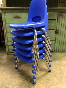 lot 377 image: Matching Set of 6 Like-New Childrens ECR Classroom Chairs