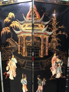 lot 384 image: Great Looking Vintage Oriental Room Divider Screen