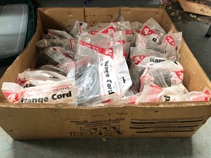 lot 403 image: LARGE Lot of Brand New 4 Range Cords