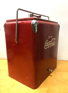 lot 5 image: Nice Original Vintage 1950s COCA COLA Advertising Cooler