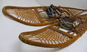 lot 74 image: Nice Vintage 1960s era Spacecraft Snowshoes