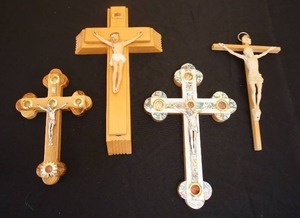 lot 22 image: Religious Collection...Holy Land Olive Wood Mother of Pearl Last Rites Sick Call Crucifix Etc...