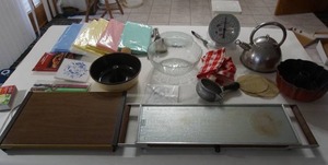 lot 64 image: The Kitchen Cupboard...Vintage Electric WARM A TRAY Hot Plate Food Party Warmer, American Family Scale, Teapot Etc.