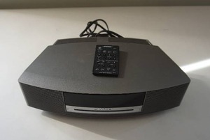 lot 182 image: Bose Wave Music System CD Radio and Remote...