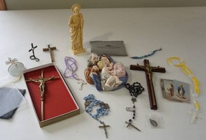 lot 197 image: Archangel Books & Gifts...Rosaries Cross Statues Wall Plaque and More...