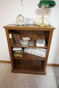 lot 204 image: Book Shelf and Contents...Vintage Bankers Piano 14 Brass Lamp with Emerald Green Glass Shade & Pull Chain...