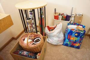 lot 231 image: Commercial Bulman Suzy Rack Paper Roll Dispenser, Holiday paper, Wrap, Bows, Bags..