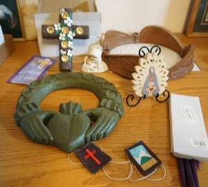 lot 235 image: Archangel Books & Gifts...IRISH CLADDAGH WALL PLAQUE, Abbey Press Irish Knot Celtic Cross Faux Wood Brown Advent Wreath & Taper Holder Lenten Cross, Statue...