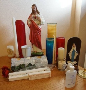 lot 238 image: Archangel Books & Gifts...Vintage Jesus Statue Sacred Heart Chalk Columbia Statuary Inc 1973, Our Lady of Fatima Statue, Altar Candles...