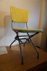 lot 263 image: Very Vintage Folding Yellow Chair...