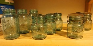 lot 274 image: Vintage Blue Ball Canning Jars...