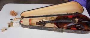 lot 288 image: RARE...Antique Joh. Bapt. Schweitzer Violin Fecit ad FormanHieronym.Amati.Pestini 1813 Circa 1920