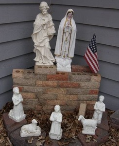 lot 301 image: Outdoor Religious Statues
