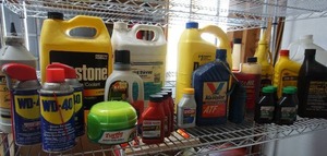 lot 332 image: Garage Automobile Supplies Engine Oil Etc.