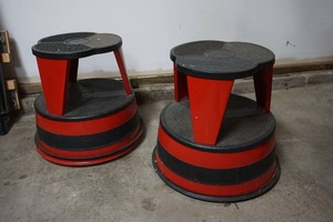 lot 353 image: Garage Cramer Kik-Step Steel Step Stool In Bright Red