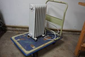 lot 354 image: Push Crgo Cart, Electric Heater